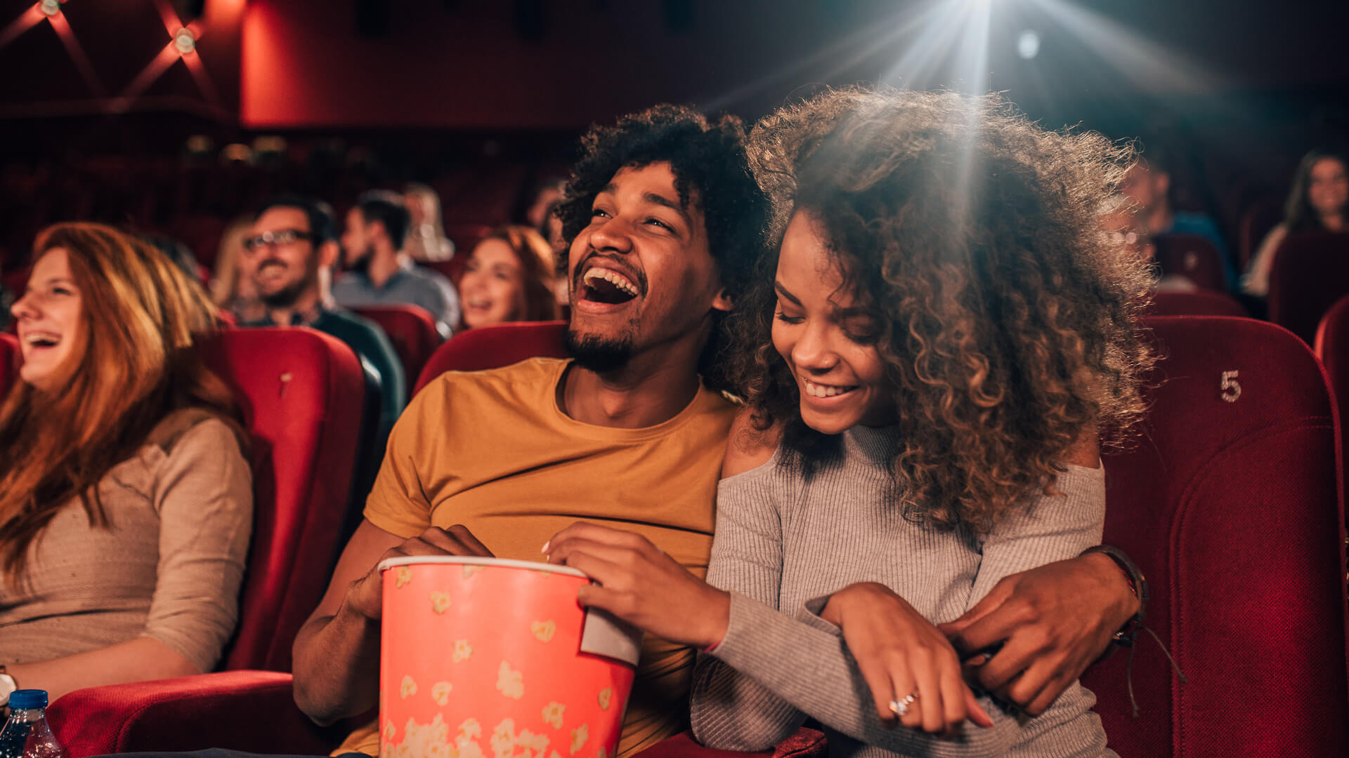 Ароматизация – ключ к привлечению посетителей в кинотеатр - современный аромамаркетинг от AROMA XXI ScentAir