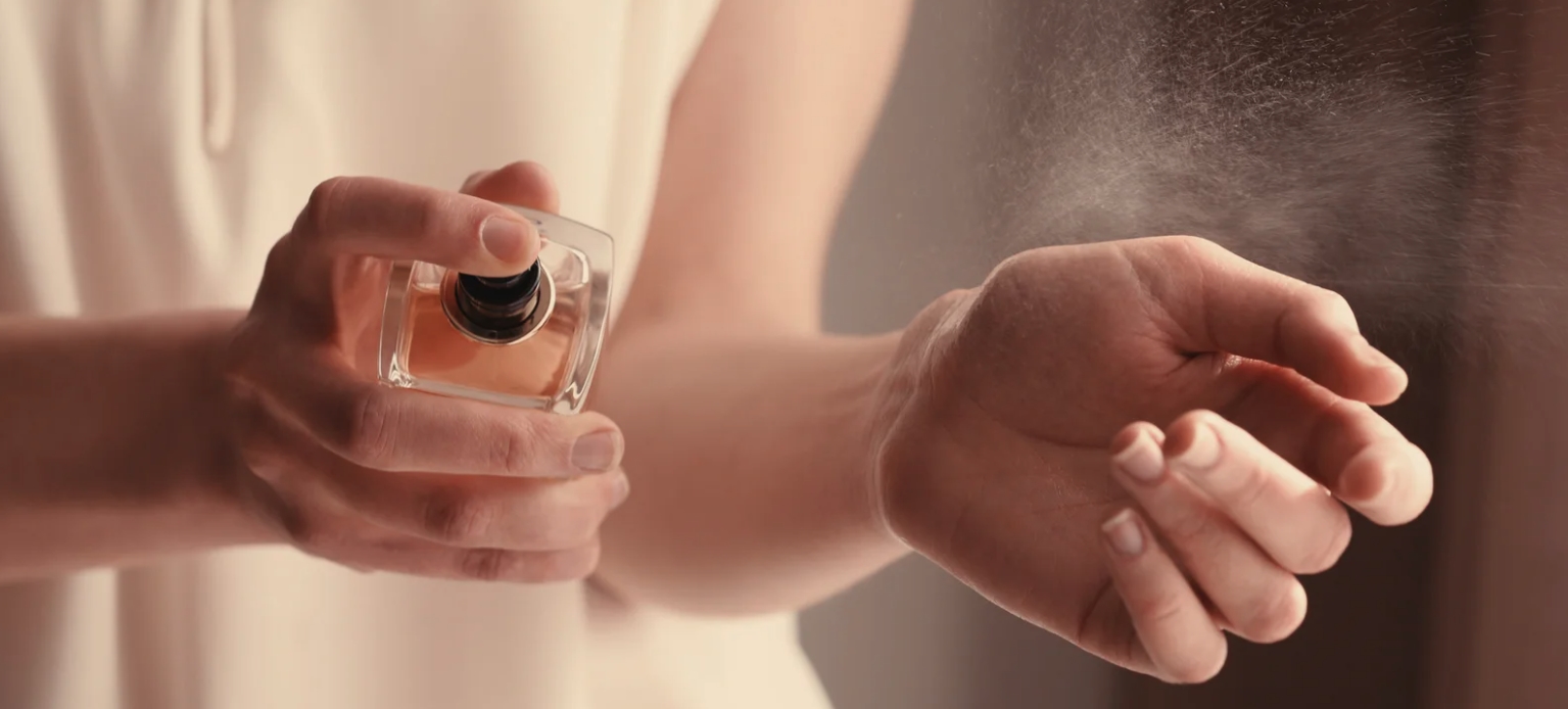 Широкие возможности ароматического маркетинга - нейтрализация запахов в парфюмерных магазинах современная ароматизация AROMA XXI ScentAir